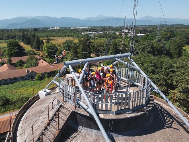 Réalisation des massifs béton d'un tyrolienne sur château d'eau à Lannemezan